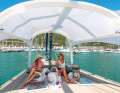 Inflatable deck roof: The deck tent from a Spanish manufacturer fits on sailing boats from 7.50 metres in length. Four sizes are available. Prices start at 785 euros