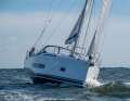 The foredeck is voluminous and fitted with hard chines