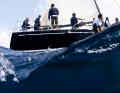 Gesellschafter am Rad. Nautor-Eigner Leonardo Ferragamo, hier auf seiner früheren ClubSwan 42 "Cuordileone", lebt und liebt den Swan-Mythos, bevorzugt auf Regatten, aber auch beim Fahrtensegeln