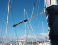 Rig the shock absorber: If the furled genoa swings up on the forestay, the whole mast can start to vibrate. A shock absorber between the mast and genoa provides a remedy