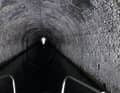 Il faut traverser des tunnels de 800 mètres de long sur le parcours. Il faut donc impérativement tenir compte des dimensions du bateau lors de la planification de l'itinéraire.