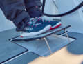 Les repose-pieds dépliables sont indispensables pour une position moins fatigante.