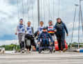 Lors de la régate féminine Helga Cup, de plus en plus d'équipages inclusifs participent chaque année. Cela est rendu possible par un terrain accessible et des bateaux adaptés.