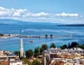 Panorama alpin, conditions de vent passionnantes et riche histoire : le lac Léman est une véritable Mecque de la voile.