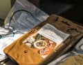 In winter: Everything has to go! Freeze-dried ready-to-eat food can sometimes last for years. Nevertheless, stocks should be cleared out in winter. This is because mice can nibble on the packaging. The greater the food supply, the greater the mice problem.
