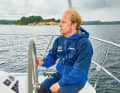 Bavaria C38: Plenty of space behind the wheel. The helmsman enjoys great freedom of movement.