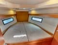 Bavaria C38 : en termes de dimensions de couchette, le Bavaria est le vainqueur du test. Il offre le meilleur confort de couchage à l'avant comme à l'arrière.