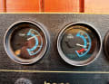 Diagnosis whilst the diesel engine is running: Coolant temperature and oil pressure gauges are rarely found on sailing yachts. If they are fitted, they provide fascinating insights. Rising temperatures and falling oil pressure: something’s not right here!