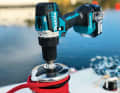 Double benefit: With a suitable bit, the cordless screwdriver becomes an electric winch crank.