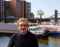 Mark Möller, pastore della Riverboat Church nel porto di Amburgo. | YACHT/D. Ingelfinger