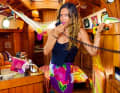 Sailing youtuber Olivia Owens Wyatt.
The US-American is able to finance her life on board through social media appearances.