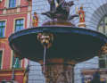 Hommage an den Gott der Meere: Der
Neptunbrunnen auf dem Langen Markt.