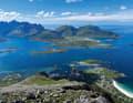 68°5’N 013°20’E: The island of Flakstadøya is one of the central main islands of the spectacular 
Lofoten archipelago, some 90 nautical miles north of the Arctic Circle.