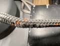 Nel modello Relite, le fibre hanno subito danni maggiori a causa dello slittamento nel morsetto.