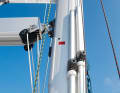The traps remain attached to the mast. Permanently attached crank tensioners ensure the correct throughput.