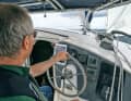 Compatto: anche se il volante è piccolo, si adatta al design che risale all'epoca pre-Flybridge.