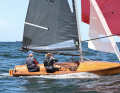 Bellezza da regata in legno, navigata da Andreas Jungclaus e Katharina Menge