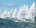 Meno vento, ma condizioni d'onda impegnative nel secondo giorno della Settimana di Warnemünde.