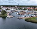 Port Jachtowy Marina Dziwnów, dahinter die Ostsee.