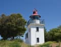 Le petit phare de Spodsbjerg Fyr, à l'est de Hundested, sur le Kattegat.