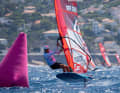 iQFoil-Windsurf-Weltmeister Sebastian Kördel surfte bei den olympischen Generalprobe vor Marseille auch ohne das geplatzte Finale auf den Silberrang