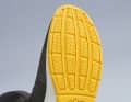 The sole is cushioned to prevent foot fatigue even during long strokes.