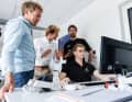 Au cours du processus de conception, le trio parle beaucoup ensemble.
