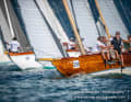 De nombreux beaux classiques du lac de Constance sont également représentés au Rund Um, par tradition. Sur la photo, le huit "Elfe II" d'Andi Lochbrunner (devant).