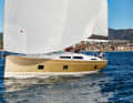 Hanse 418: Highly customisable touring boat combined with sporty sailing characteristics. With self-tacking jib as standard