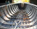 Ein Aluminiumboot entsteht aus einem Spanten- und Stringerskelett, ...