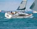 Sun Odyssey 41 DS: spaziosa barca da crociera di Jeanneau. Versione standard a due cabine con ampia cabina armatoriale a poppa. Prezzo vantaggioso