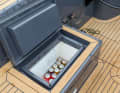 Desirable: If you wish, you can have a second cooling compartment or an electric grill in the cockpit. Otherwise, there are storage compartments here.