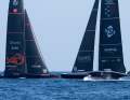 Le "Patriot" américain sur les foils, le "BoatOne" d'Alinghi Red Bull Racing est tombé des foils