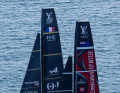Two sister ships with different perspectives in the Louis Vuitton Cup: in front the New Zealand "Taihoro", behind the French "Orient Express"