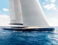 Aggressive profiles: Ed Dubois drew a convex leap for the sake of hull strength.  Upwind, the Slup sets up to 1,950 square metres. There are 853 square metres of mainsail and 687 square metres of blade on the mast. The wardrobe also includes a staysail (289 square metres), a code (1,097 square metres) and a gennaker (2,240 square metres). This means that 3,093 square metres are possible downwind