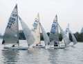 Al posto dello spinnaker o del gennaker: le vele di prua sono spiegate come su una barca a stelle e strisce.