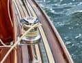 Generation change: While the long genoa rail was already on board when the boat was launched, the self-tailing winch was only replaced later.