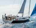 Pleasing to the eye Contrary to the current trend, the stern remains slim. The attractive deck step and low freeboard are also typical features of the J