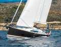 Can cope well with wind and waves: The stay jib is an extra for long strokes and is only used for testing purposes. The overlapping genoa on the profile forestay is standard
