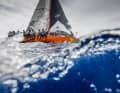 Un soleil généreux et une eau d'un bleu profond font de la navigation au large d'Antigua un plaisir pour tous les sens.