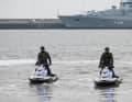 La Marina sta testando le moto d'acqua per compiti di sorveglianza nelle zone portuali e costiere, nonché per il salvataggio di persone in acqua.