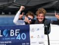 Glücklich und erleichtert: Lennart Burke und Melwin Fink haben am 17. April die Ziellinie der sechsten und letzten Globe40-Etappe vor Lorient passiert.