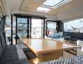 Moody DS 41 : La cloison de superstructure est entièrement vitrée - comme sur un catamaran