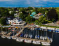 La Helga Cup est également soutenue par d'autres clubs au sein du NRV : le Blankeneser Segel-Club, le Hamburger Segel-Club, le Flensburger Segel-Club, le Mühlenberger Segel-Club et l'association Heinz Nixdorf pour la promotion de la voile apportent leur aide en mettant à disposition des bateaux et en offrant un soutien supplémentaire.