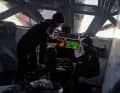 Justine Mettraux et Julien Villion au travail sous le pont.
