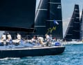 Le vainqueur de 2024, Carlo Puri Negri, à la barre de son cher yacht de 80 pieds "Atalanta II".
