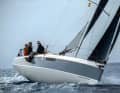Clear lines. Sharp edges and the striking deck indentation characterise the look