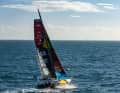 Die Abfahrt von St.-Malo. Als einer der wenigen Imoca-Skipper fährt Herrmann gerefft