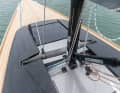 The self-turning rail is integrated, latches concealed