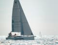 Visually, the Dufour offers great independence and a modern sail plan with only a slightly overlapping genoa on request; a self-tacking jib is standard